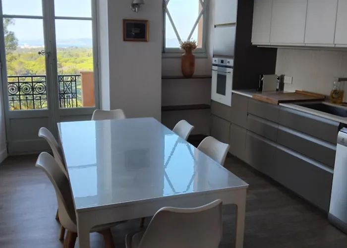 Apartment Bel Pour 6 Personnes Avec Vue Sur Le Golfe De St Tropez